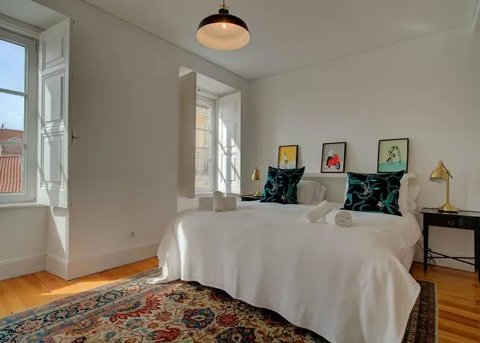 Apartment Tracey & Neill's Place In Principe Real Lissabon