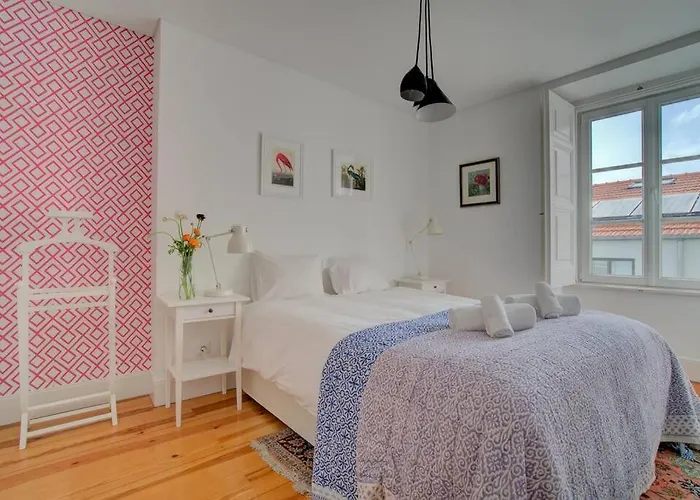 Tracey & Neill's Place In Principe Real * Lissabon